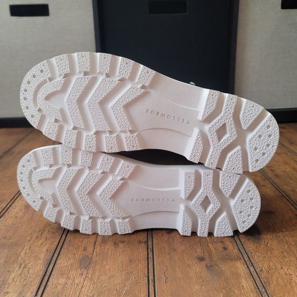 Yellow Box Parrott Taupe Leopard Sneakers- Size 9.5 - Picture 7 of 8